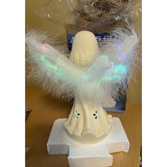 Angel's Glow Illuminated Sculpture Angel w/Wings-Christmas- Colorful -NIB- - Picture 8 of 10
